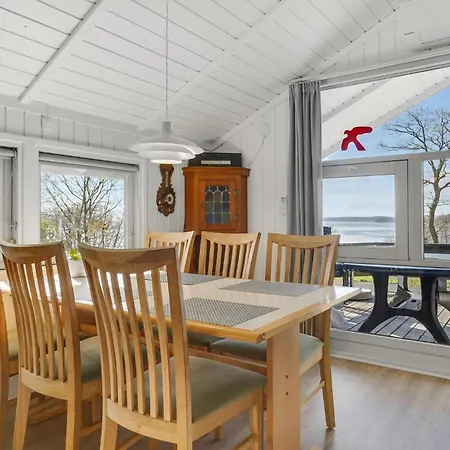 2 Bedroom Lovely Home In Vejle Ost Bredal
